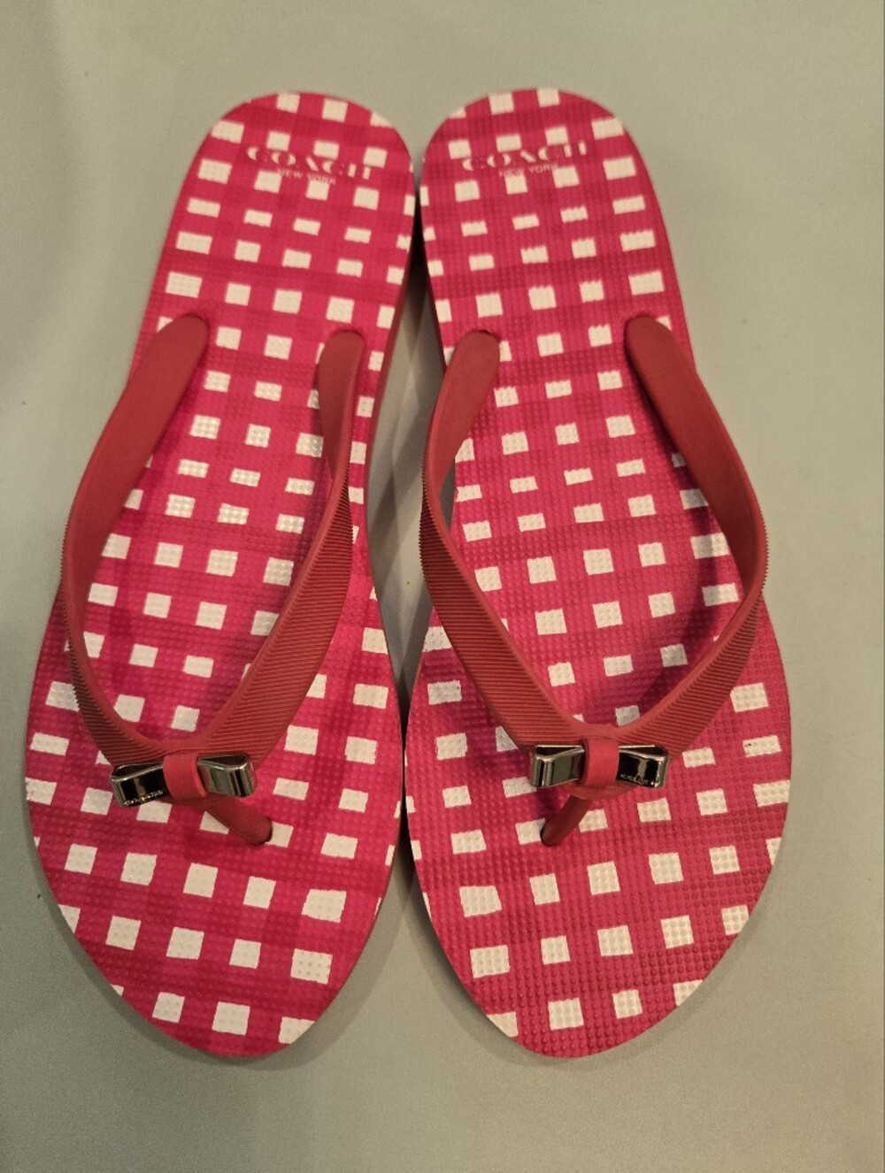 NWT Coach Pink Gingham Bow-Accent Flip Flop Sandals Sz 10 Fits Like 9-9.5